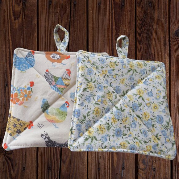 Handmade Potholder, Set of 2, Reversible Chickens and Floral Quilted Hot Pads - Picture 4 of 5